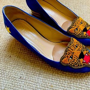Charlotte Olympia loafers with small heel. Tiger